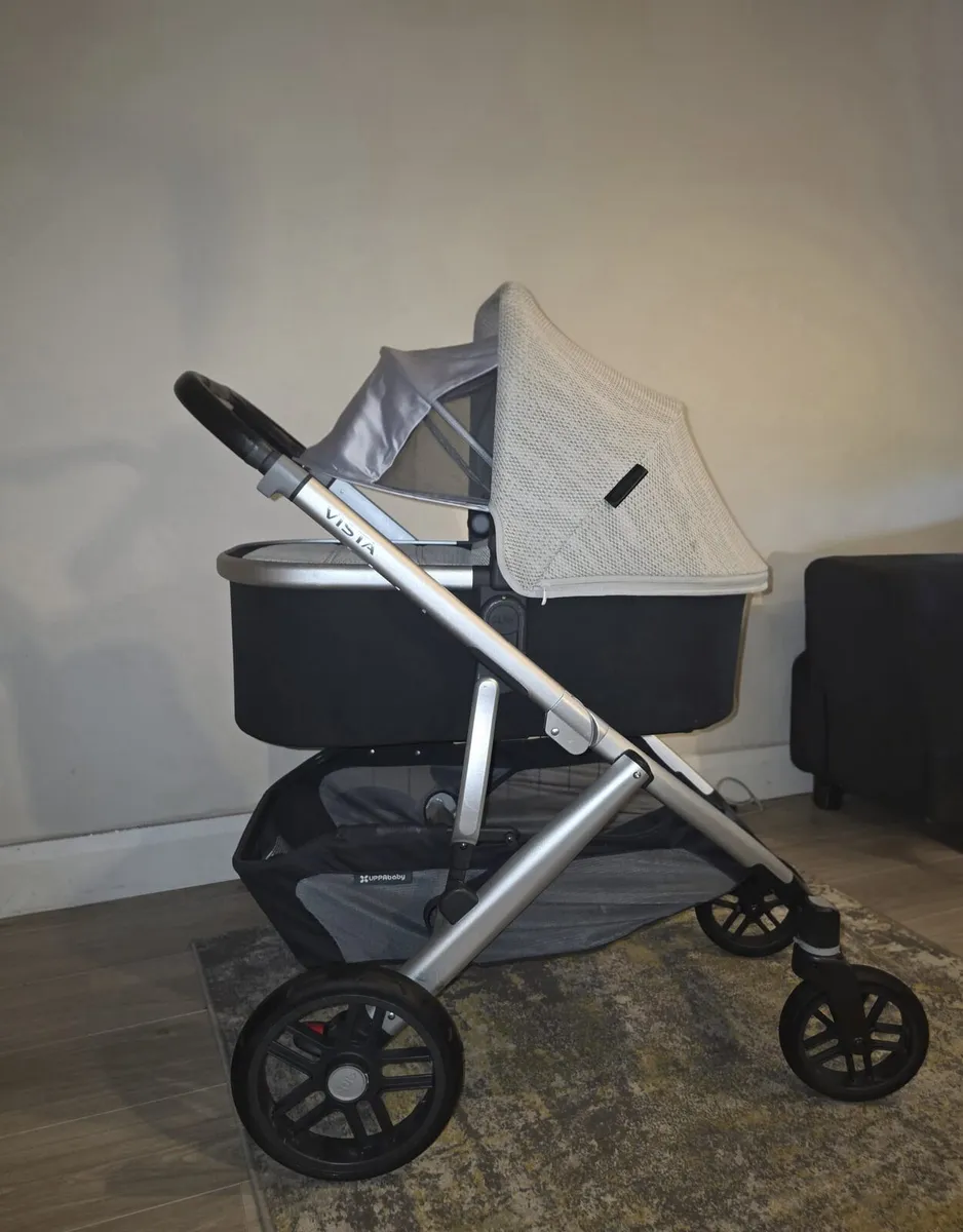 Uppababy vista v2 Immaculate Spotless - Image 3