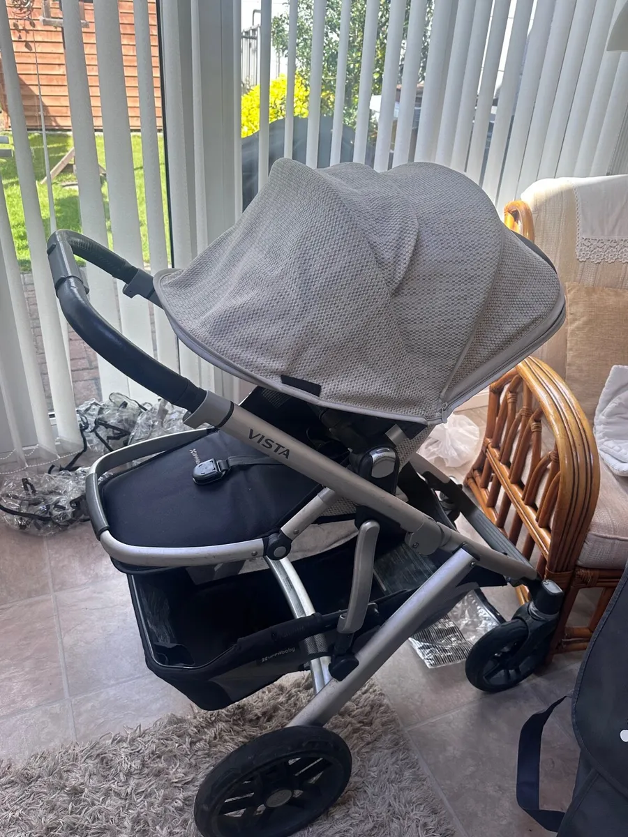 Uppababy v2 pram - Image 1