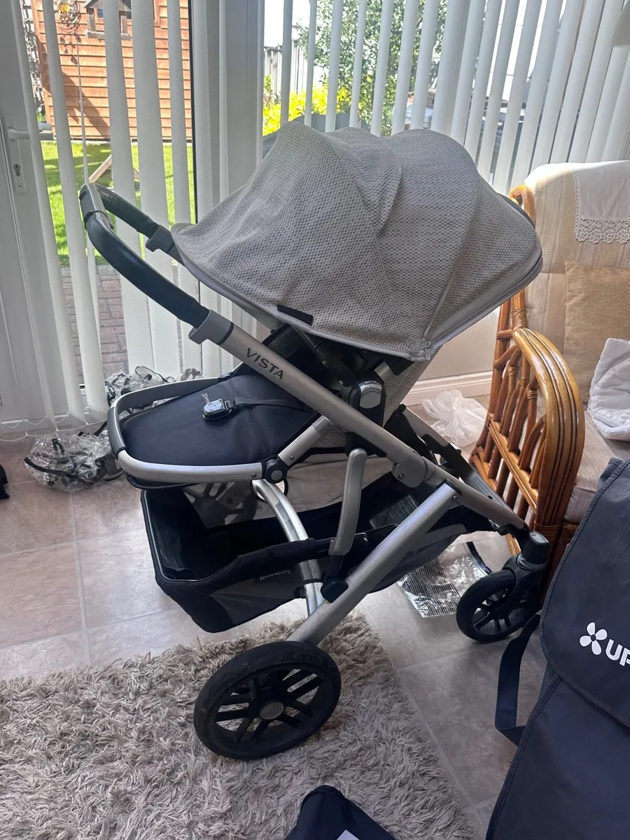Uppababy v2 pram - Image 3