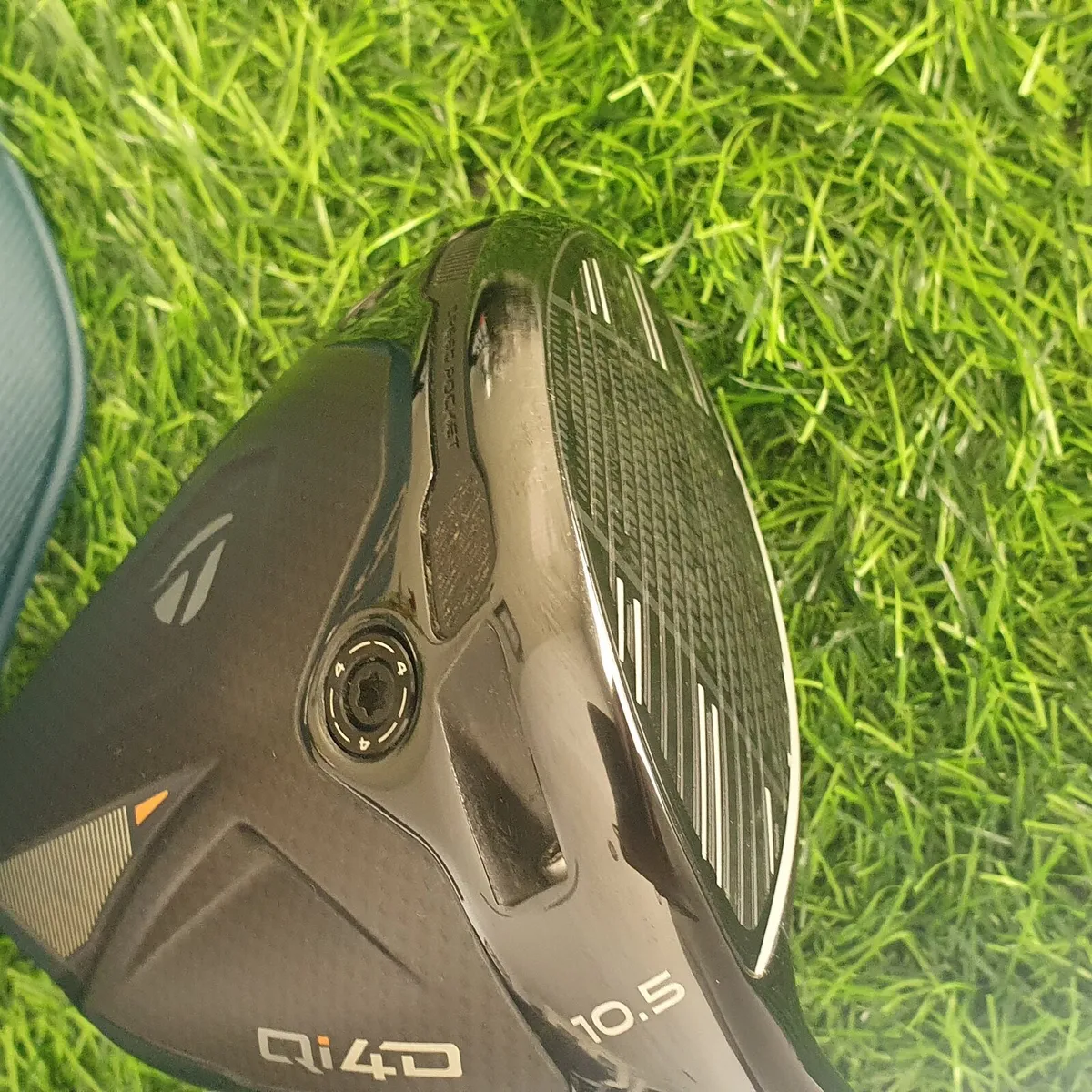 BRAND NEW TAYLORMADE QI4D DRIVER - Image 3