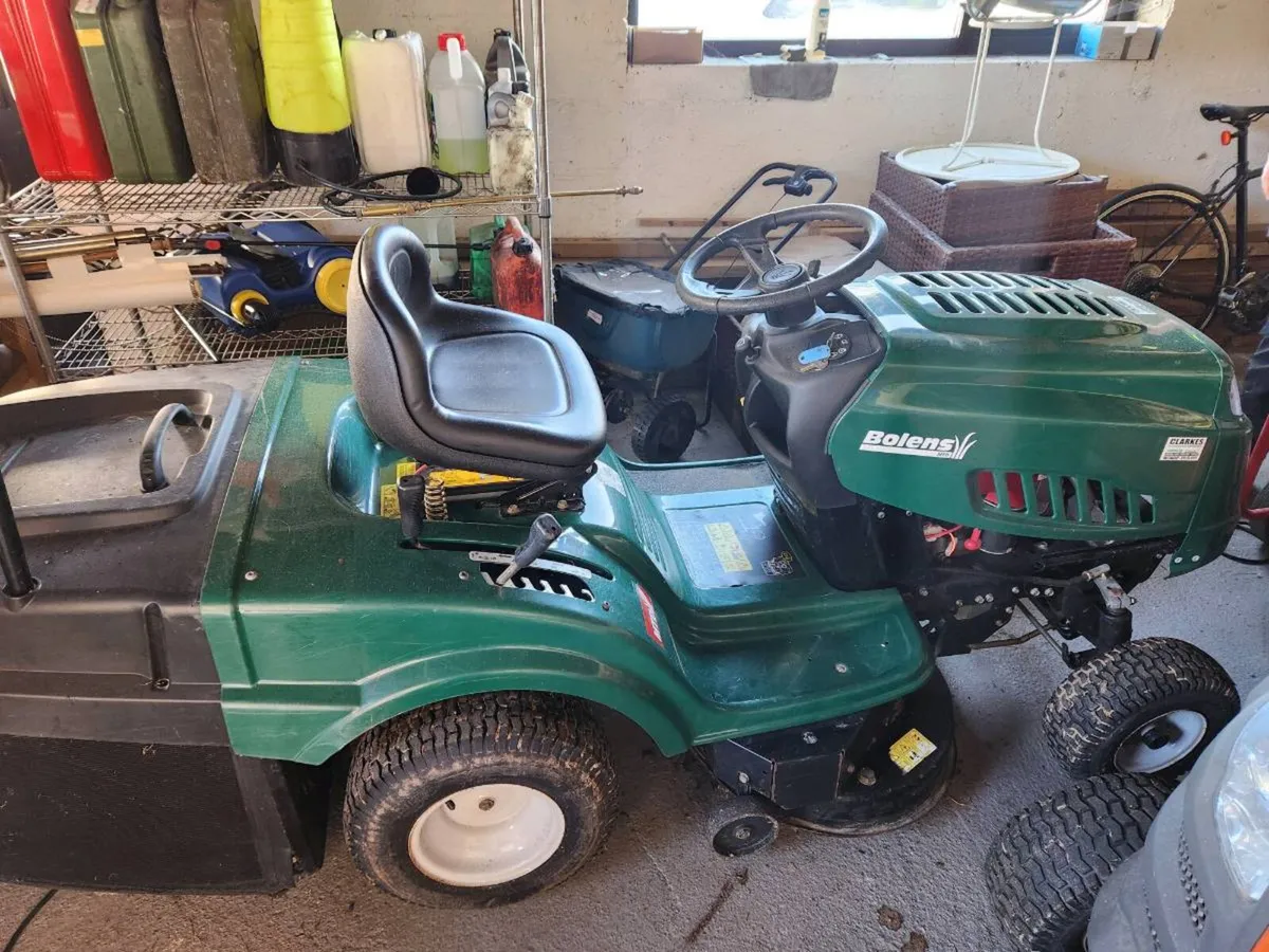 MTD ride on lawnmower - Image 2