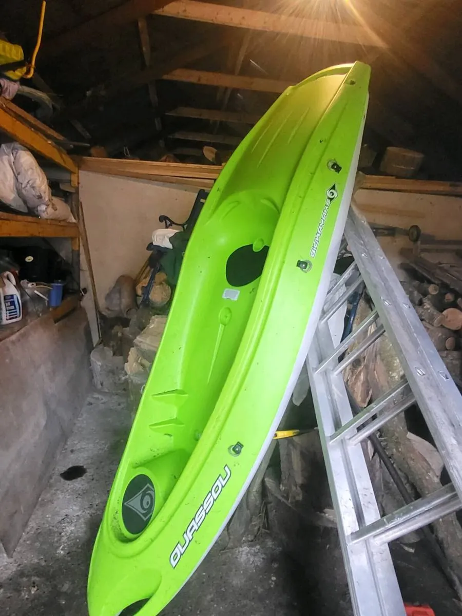 12 ft sit on top kayak and oar - Image 1