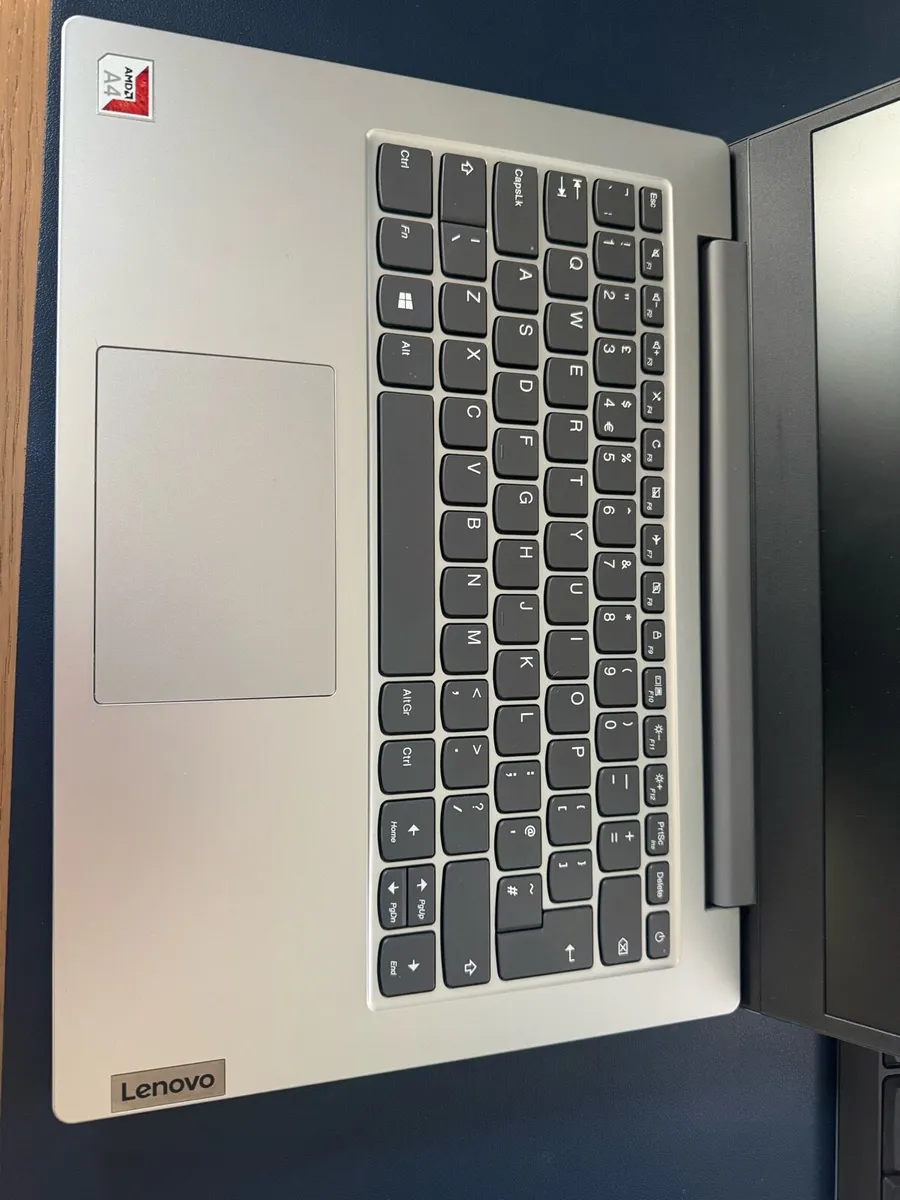 Lenovo Idea-pad silver LIKE NEW - Image 2