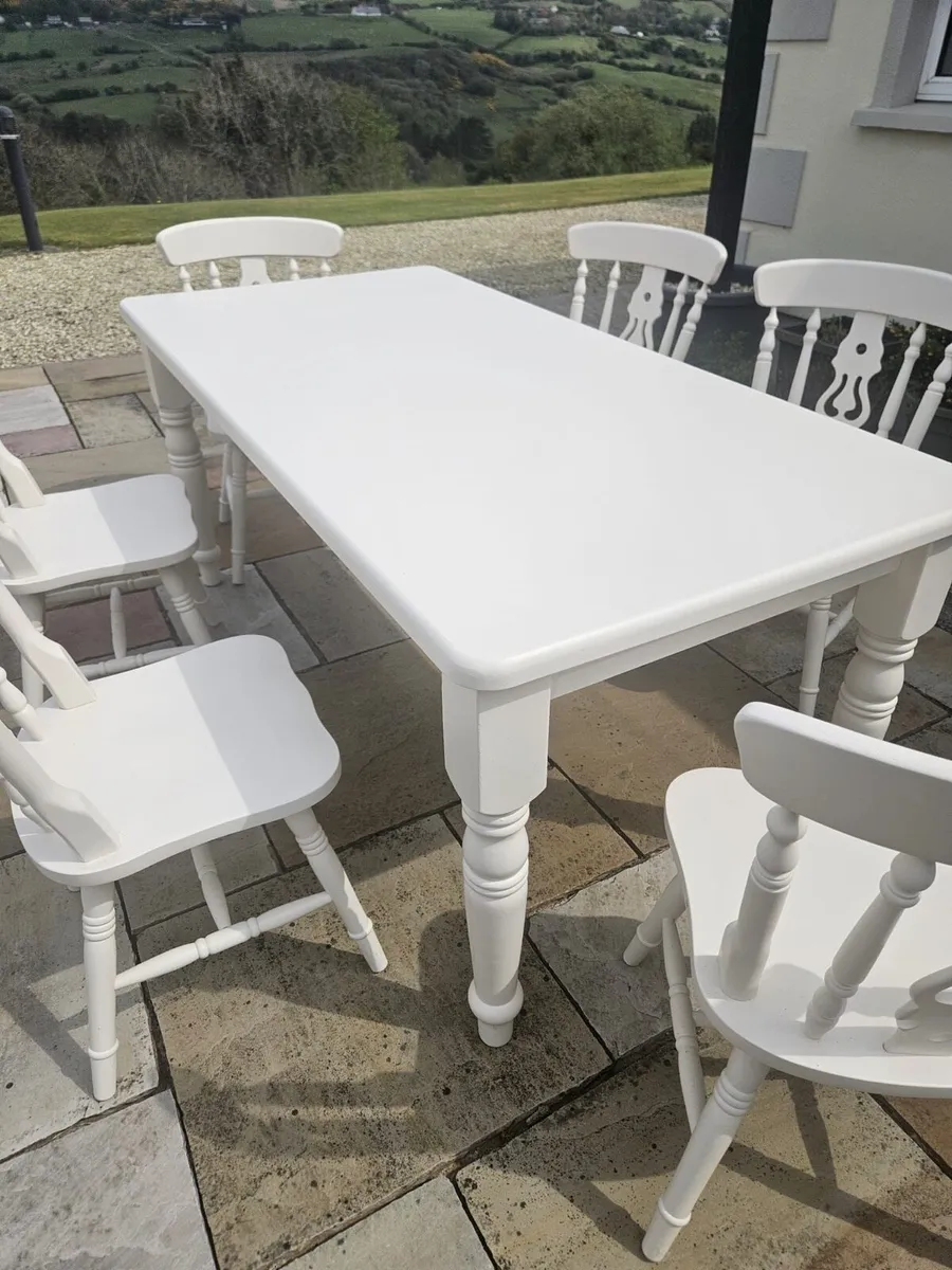 Solid pine dining table and six chairs - Image 2