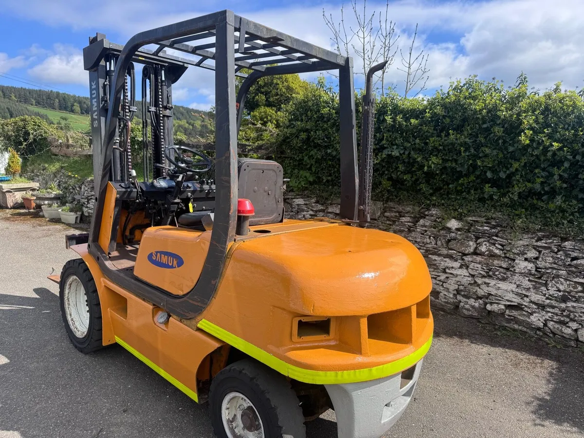 Fork lift . Samuk 3 Ton yanmar Diesel - Image 4