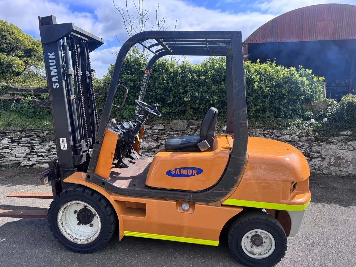 Fork lift . Samuk 3 Ton yanmar Diesel - Image 1