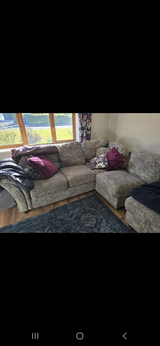 L Shaped couch - Image 2