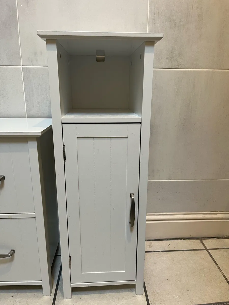 Bathroom cabinet/press - Image 2