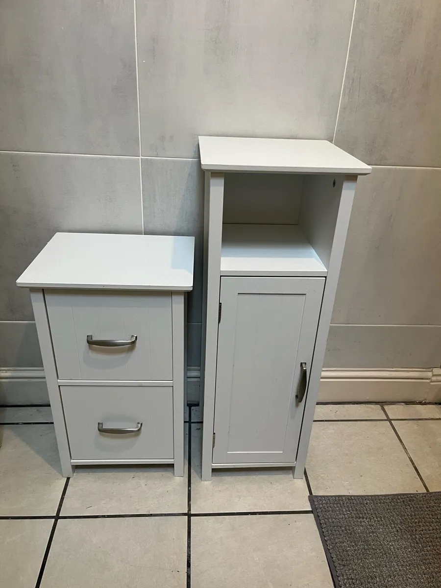 Bathroom cabinet/press - Image 3