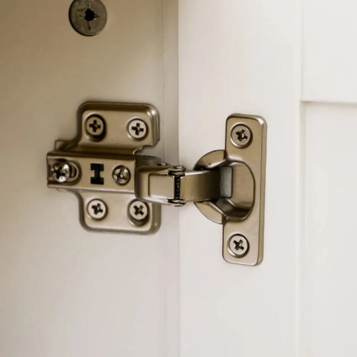 Buffet storage cabinet with 3 doors 2 adjustable s - Image 3