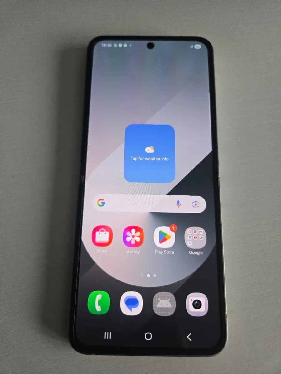 Galaxy Z Flip 6 Phone - Image 2