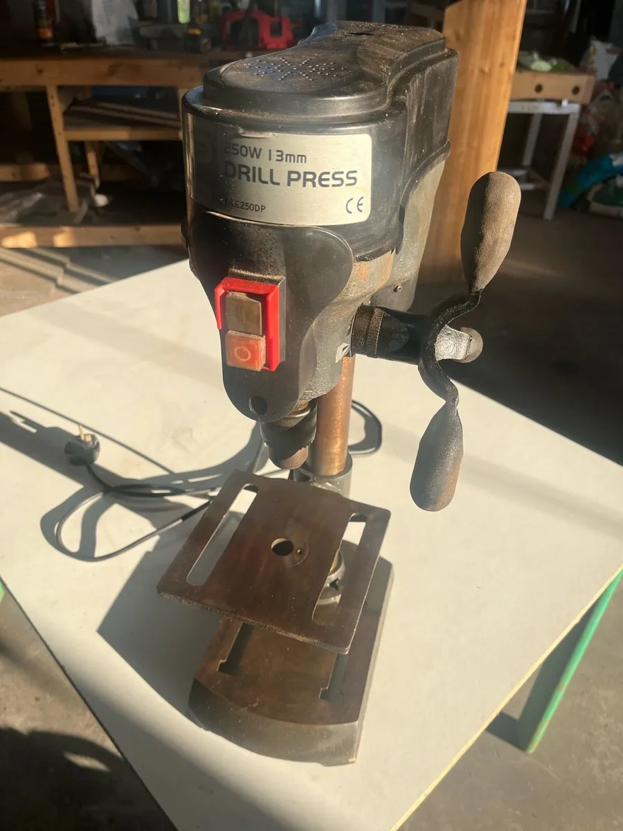 Pillar drill