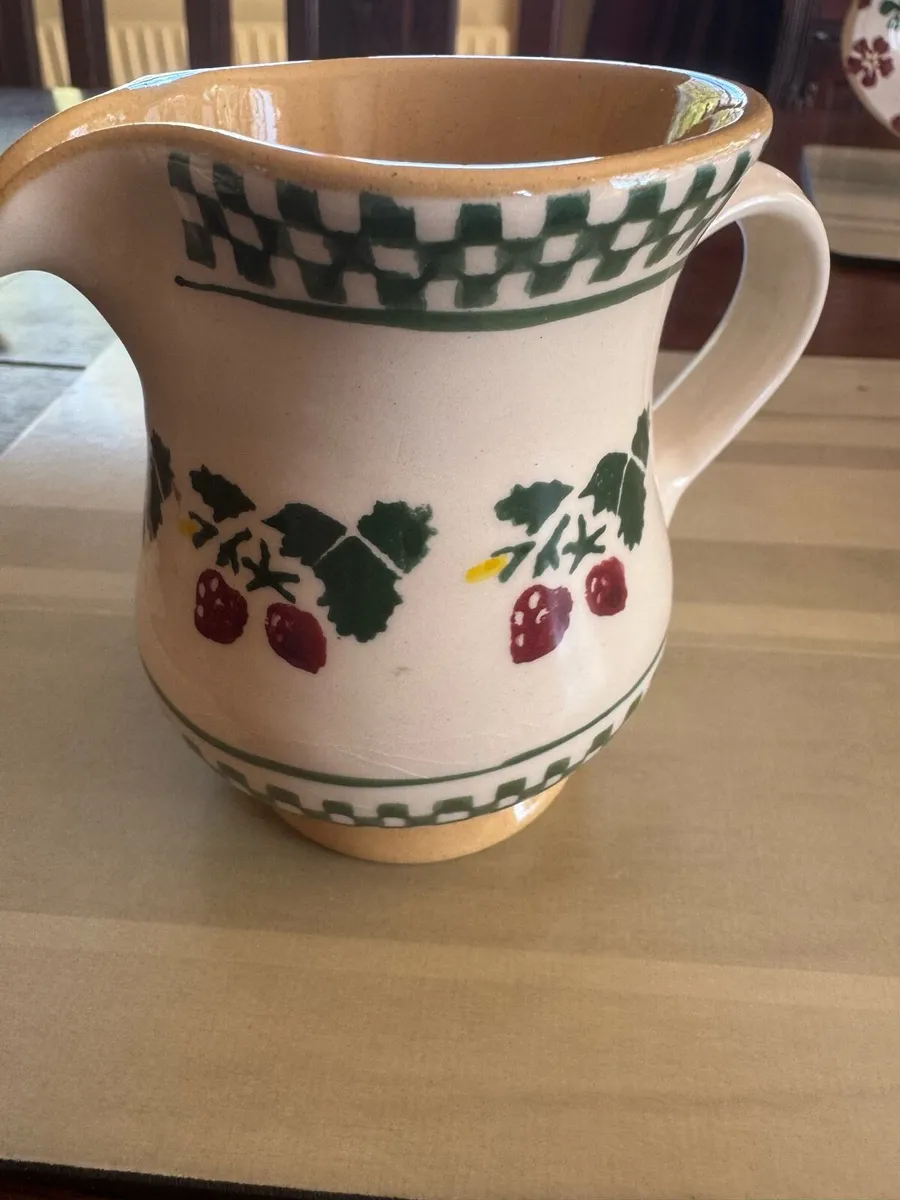Nicholas Mosse Strawberry milk jug - Image 1