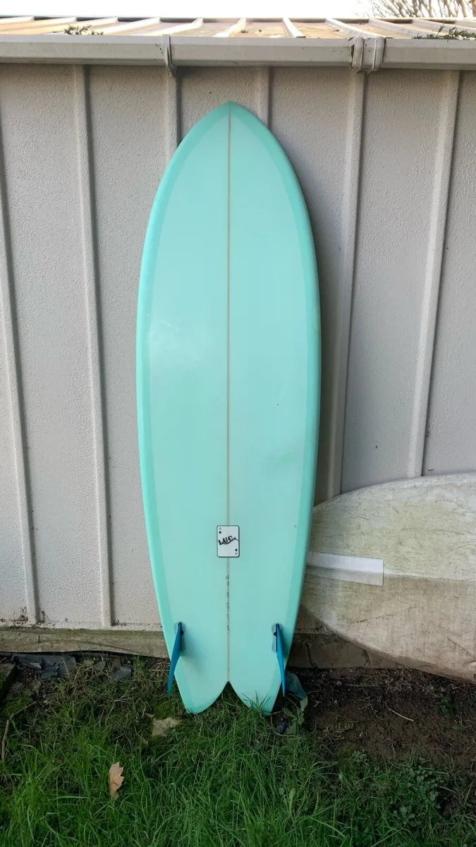 Surfboard - Image 2