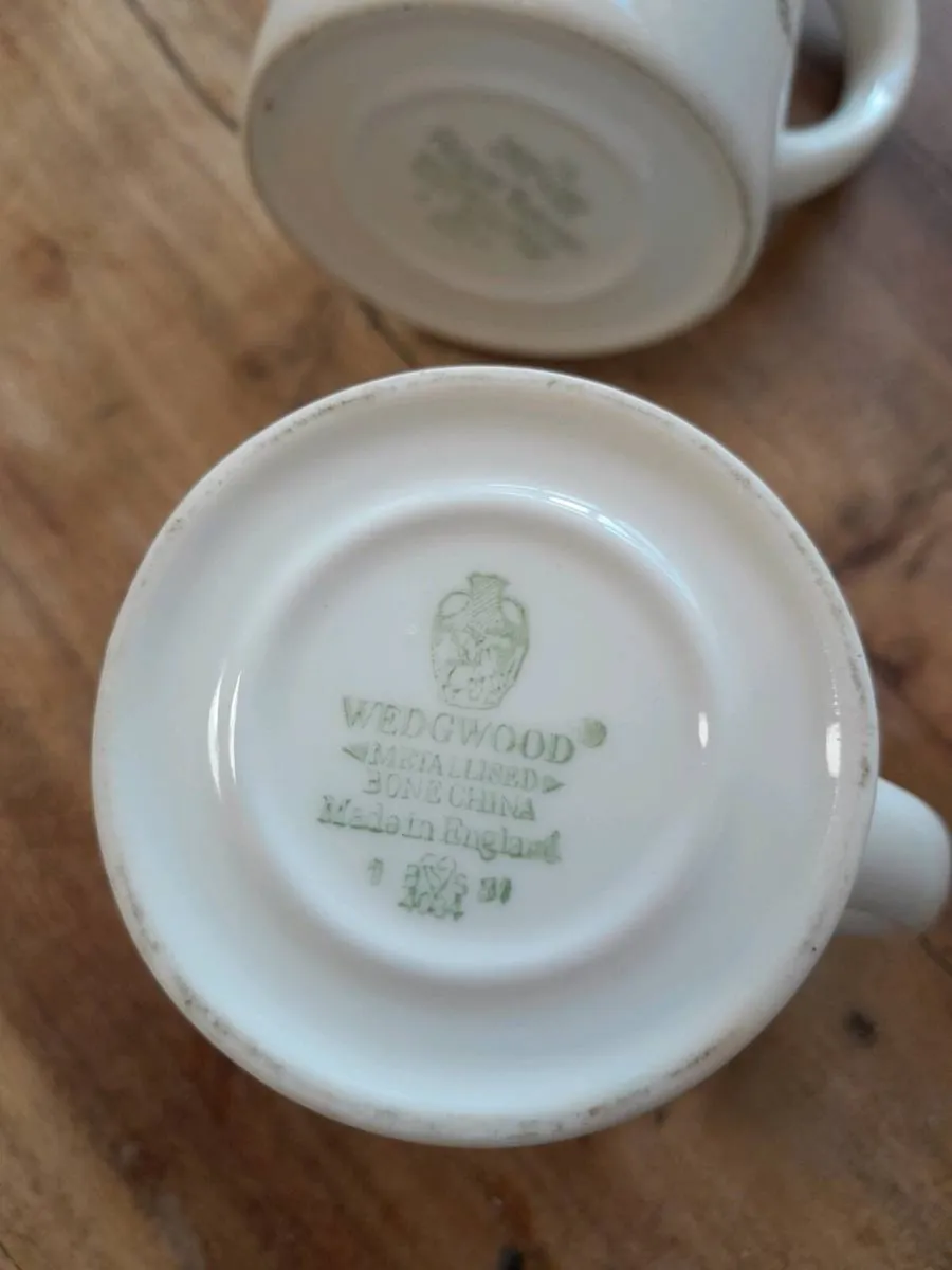 Two wedgewood Tuscan miniature jugs - Image 3