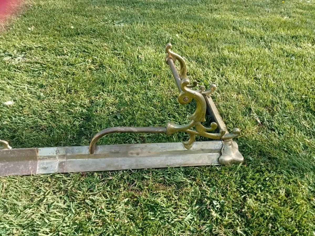 Antique fender - Image 2