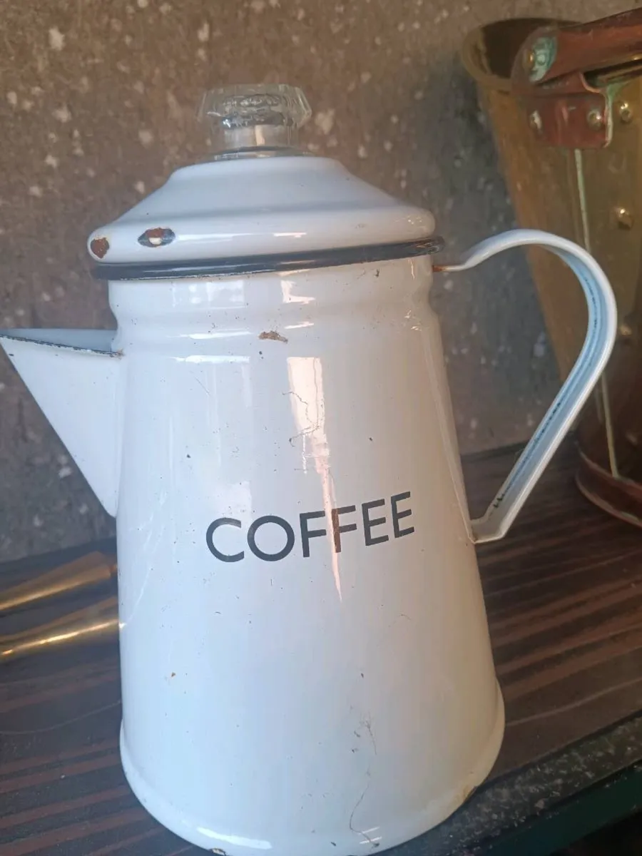 Vintage enamel coffee pot - Image 1