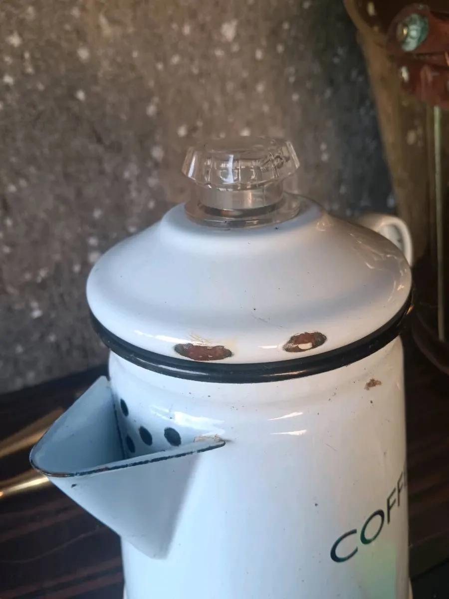 Vintage enamel coffee pot - Image 2