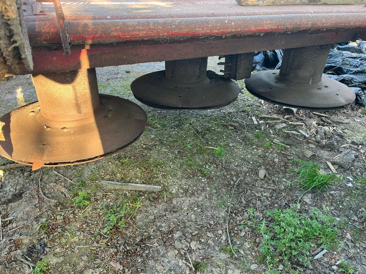 Jf 245 mowers x 2 - Image 2