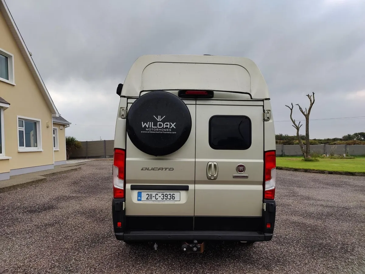 camper van - Image 2