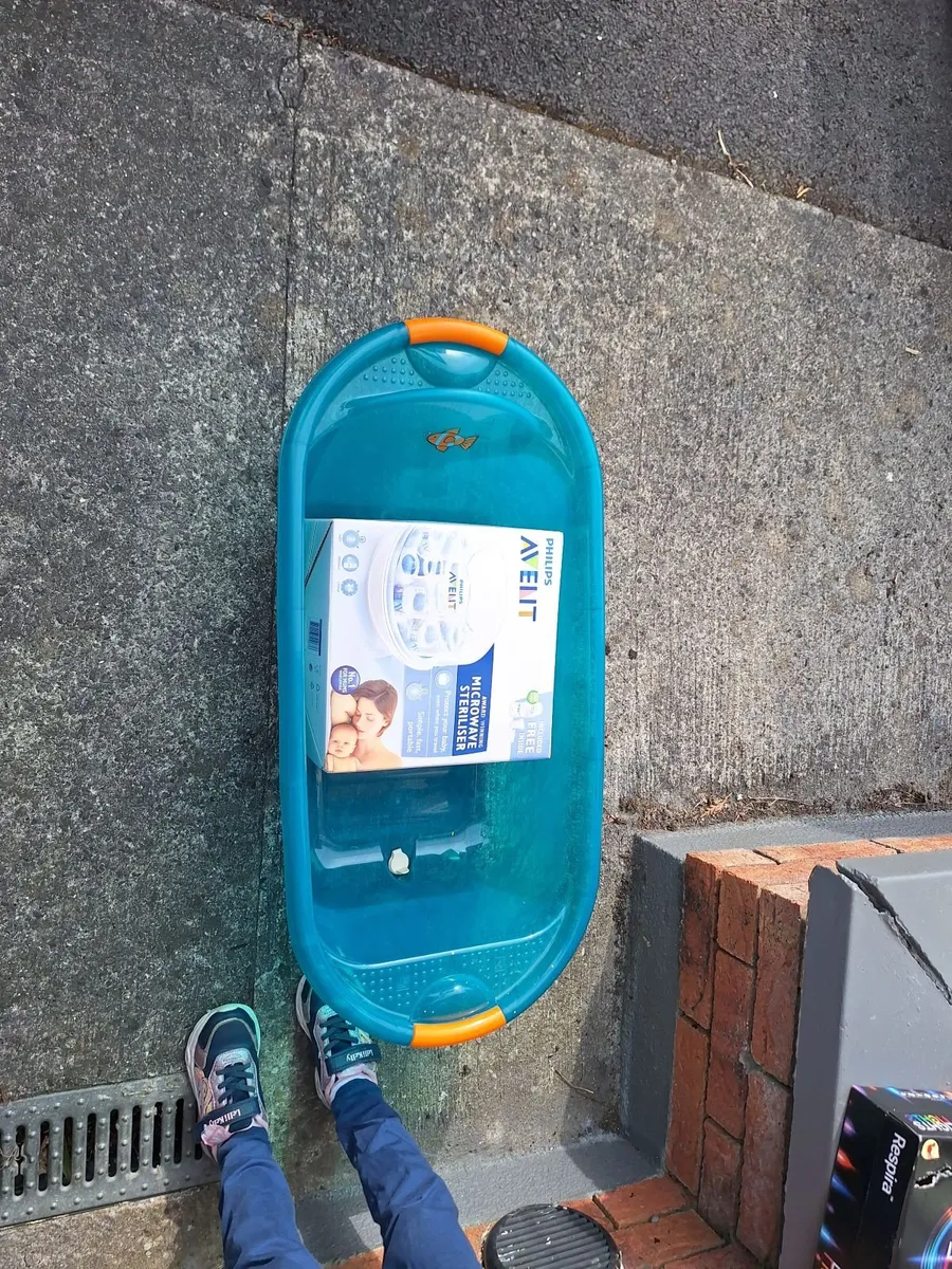 Free baby bath and microwave steriliser - Image 2