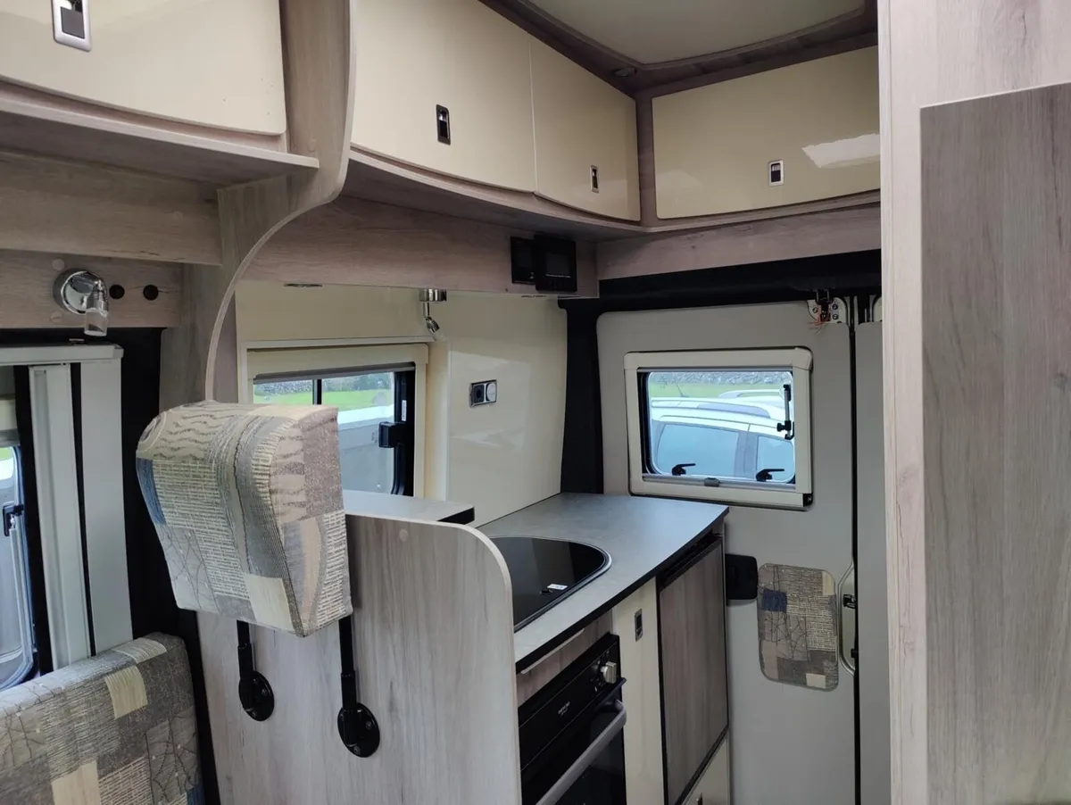 camper van - Image 4