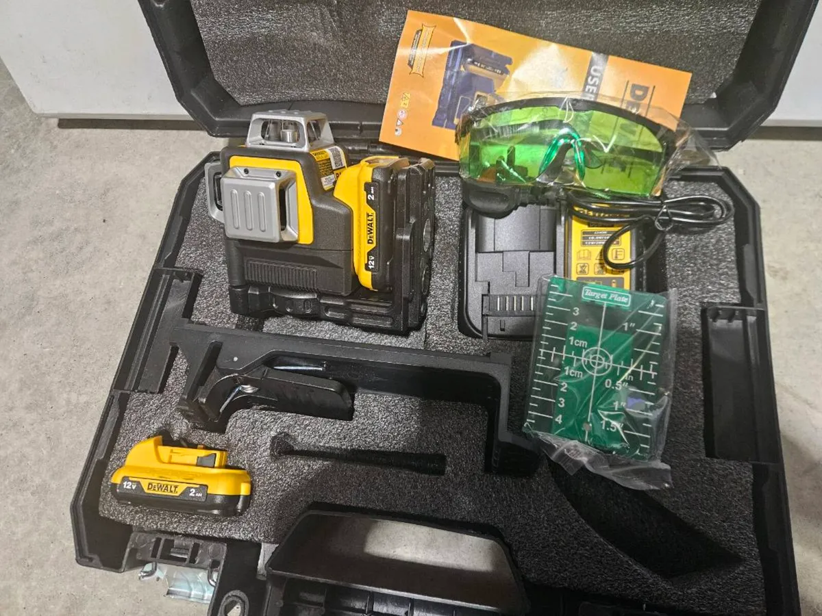 Dewalt Green line lazer level - Image 1