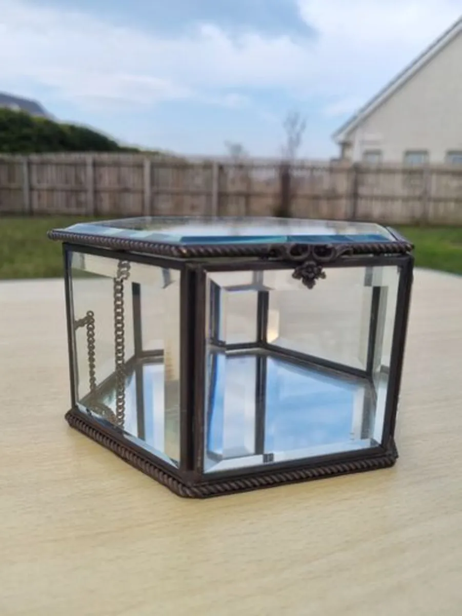 Hexagonal Metal Bevel Glass Jewellery Box - Image 1