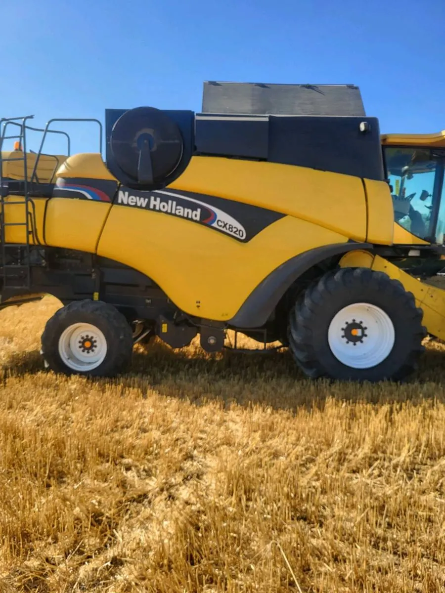 2003 NH CX820 - Image 1