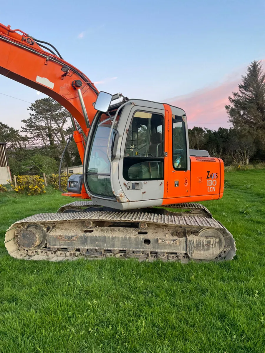 Hitachi 130 -1 - Image 3