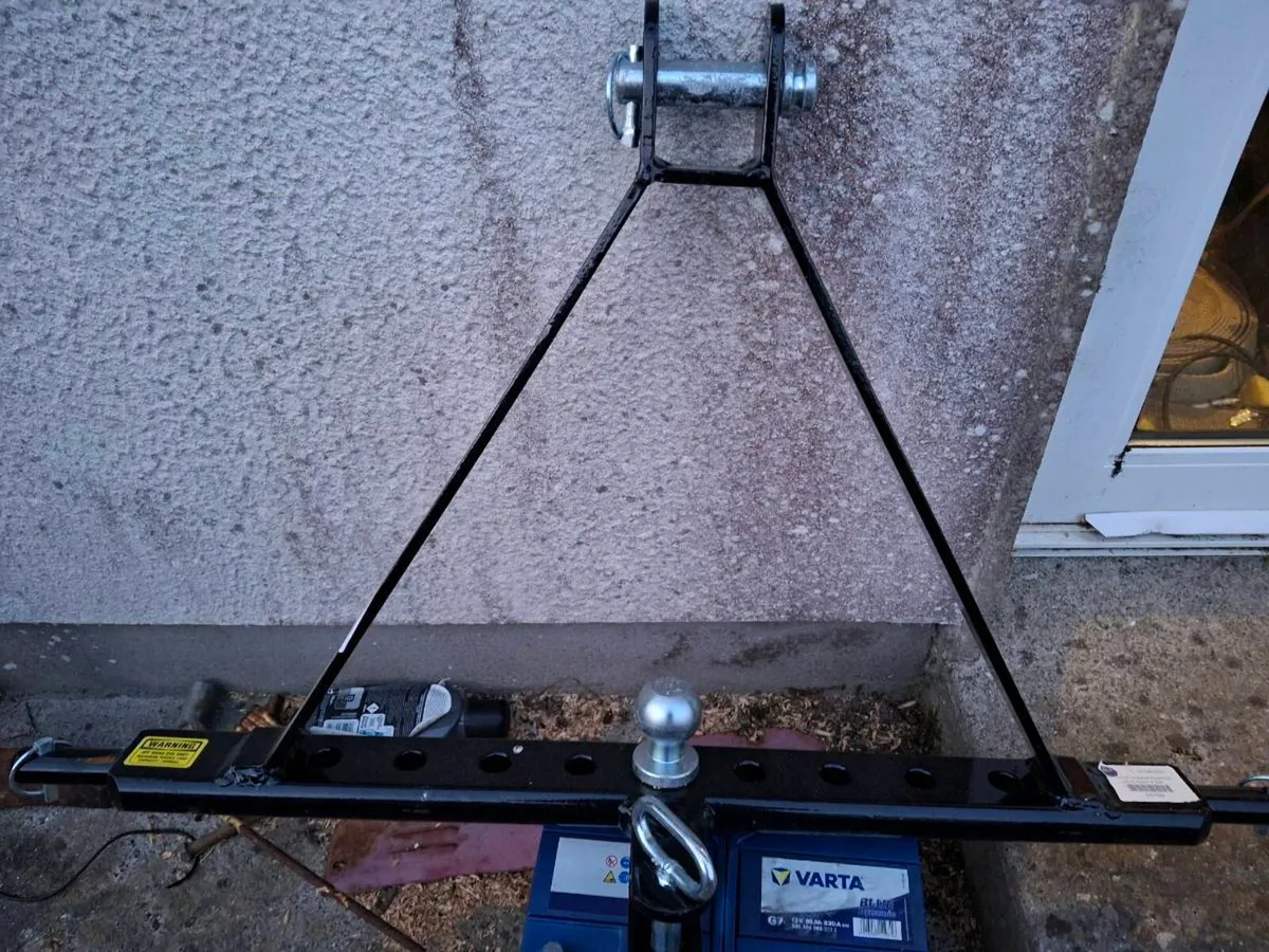 3 Point Ball & Pin Hitch - Image 1