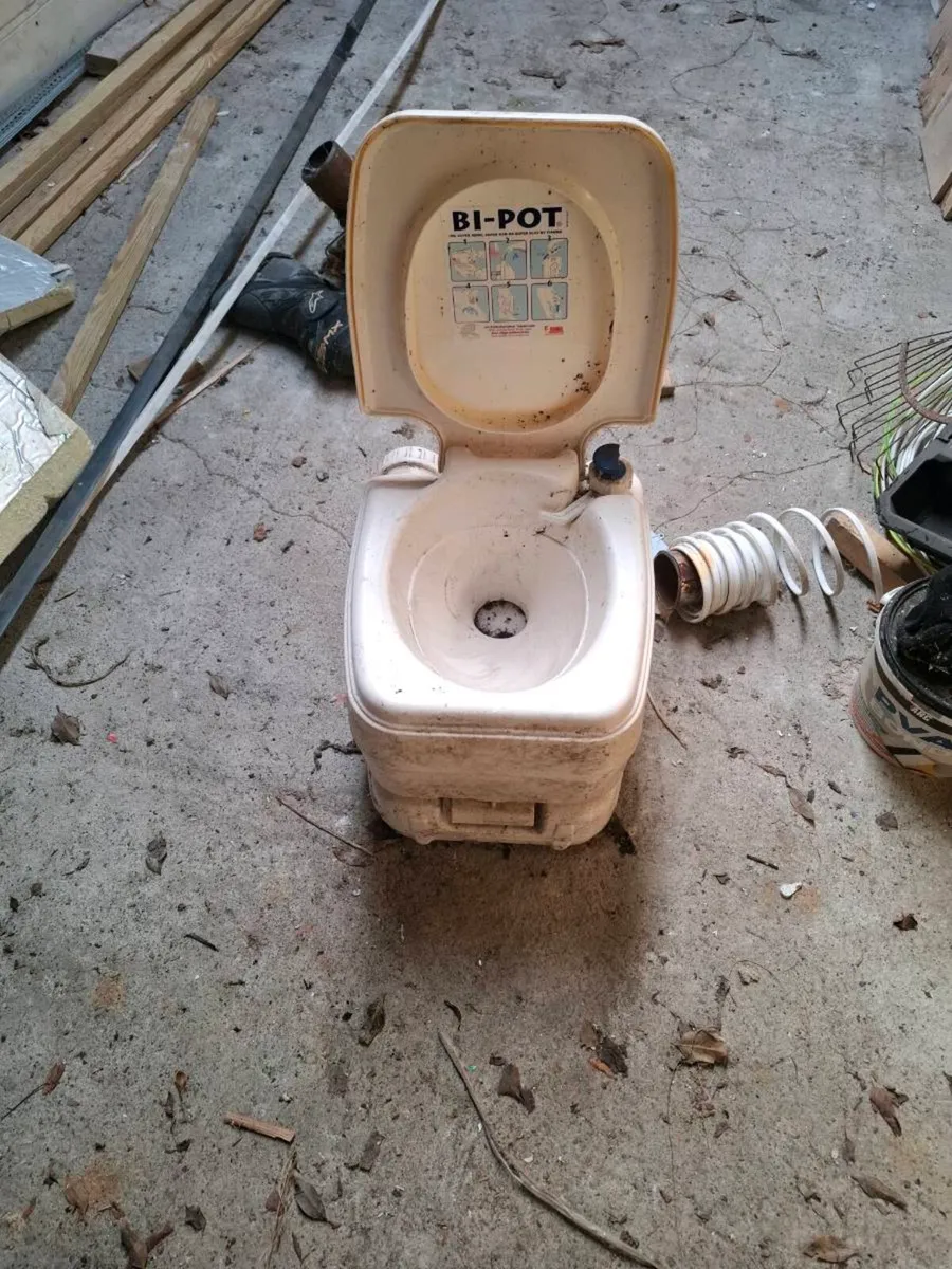Camper toilet - Image 3