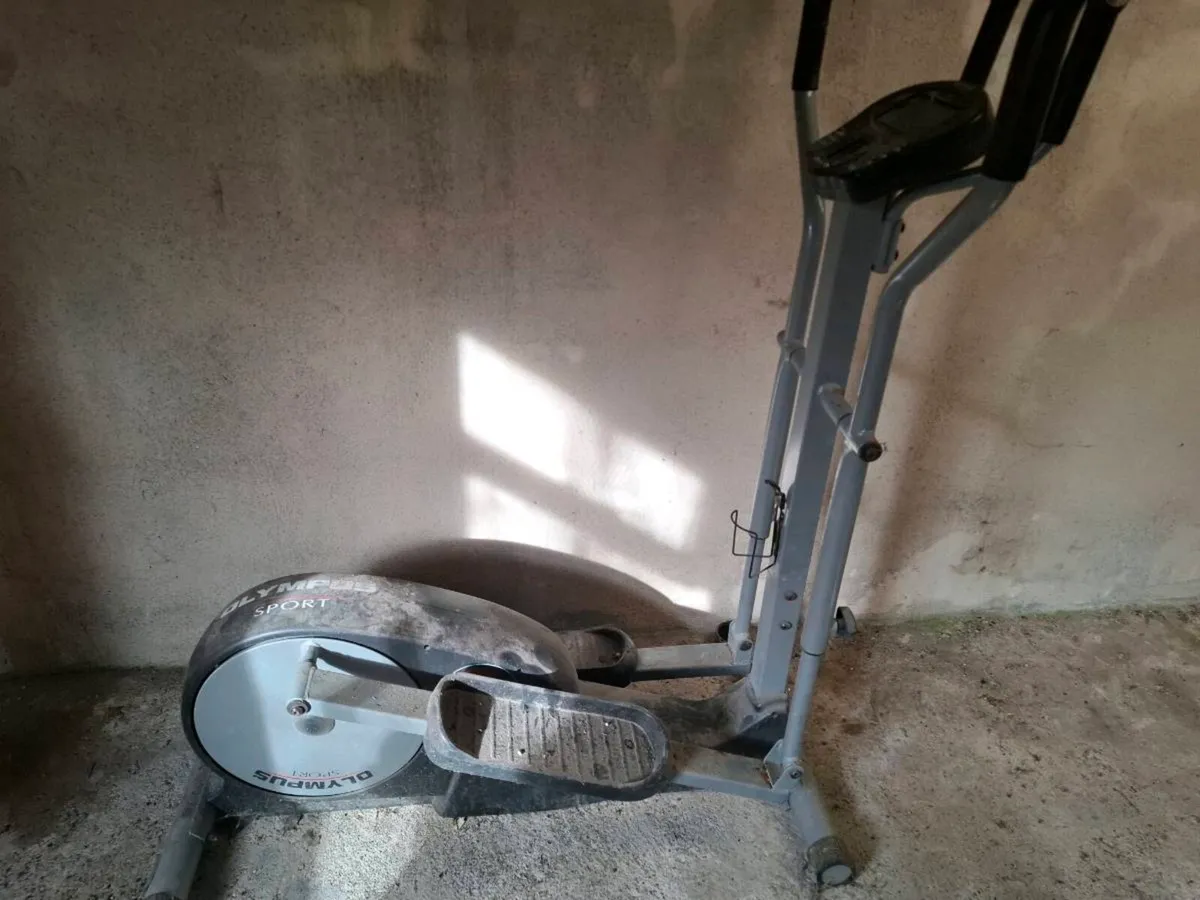 Cross trainer - Image 1