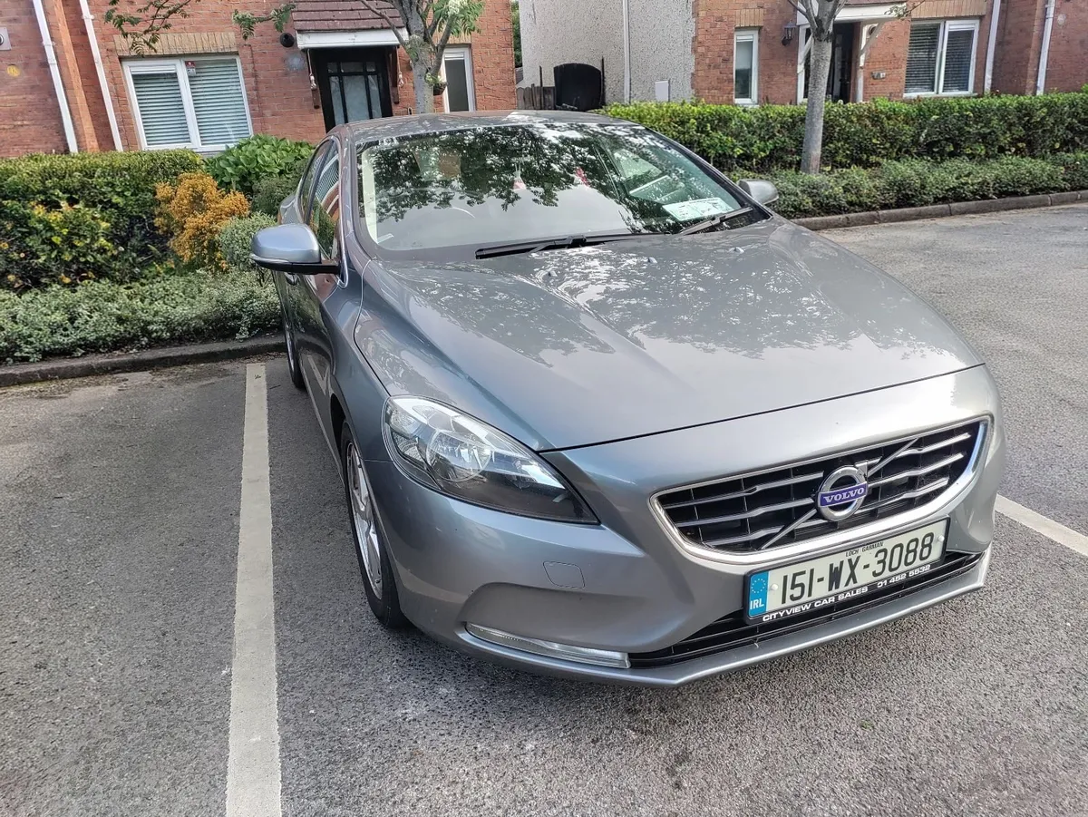 Volvo V40 D2 Automatic 2015 - Image 1