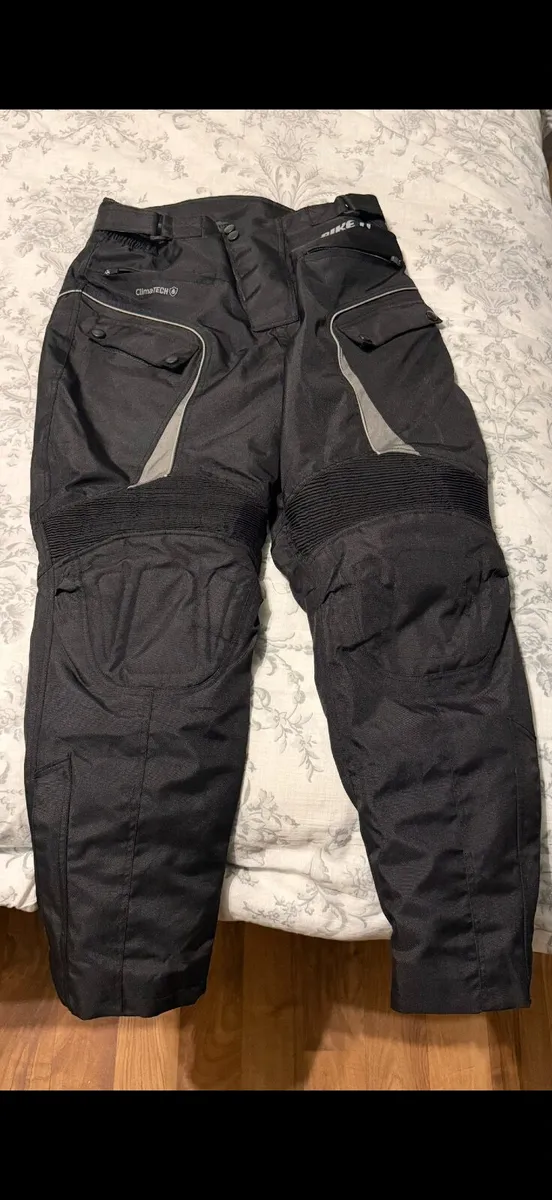 Motorbike gear - Image 4