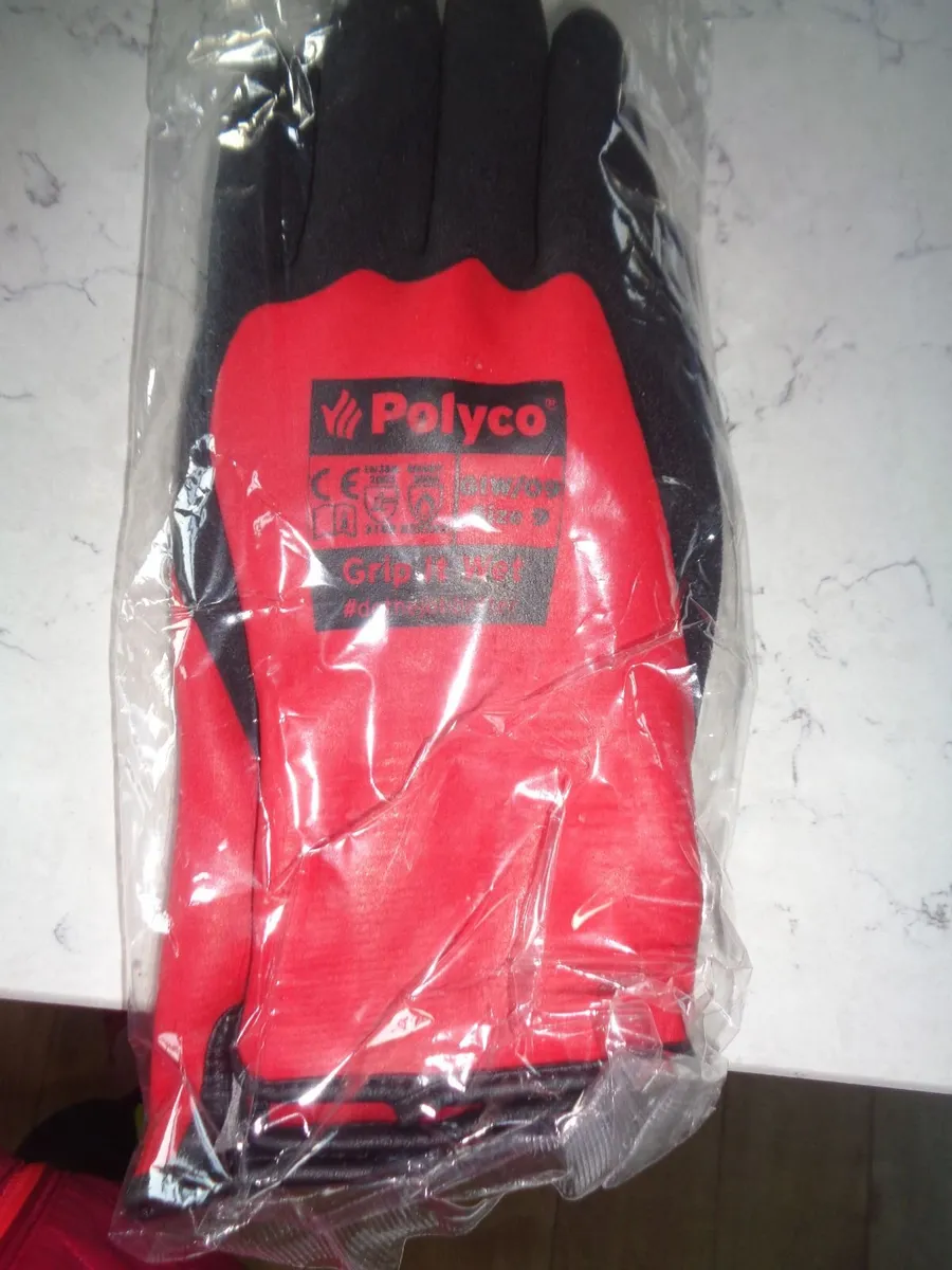 Polyco Grip it Wet Gloves x 3 for Sale - Image 1