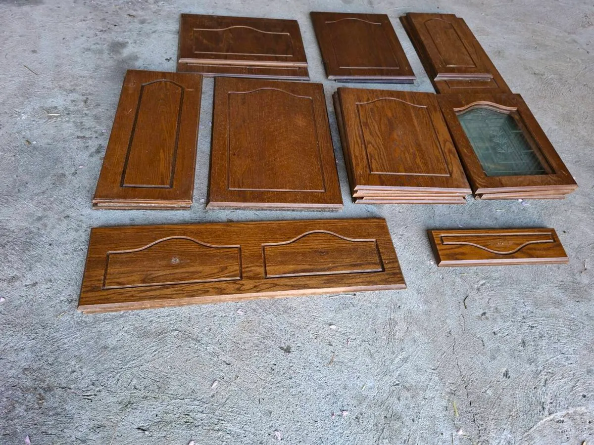 Doors for kitchen units