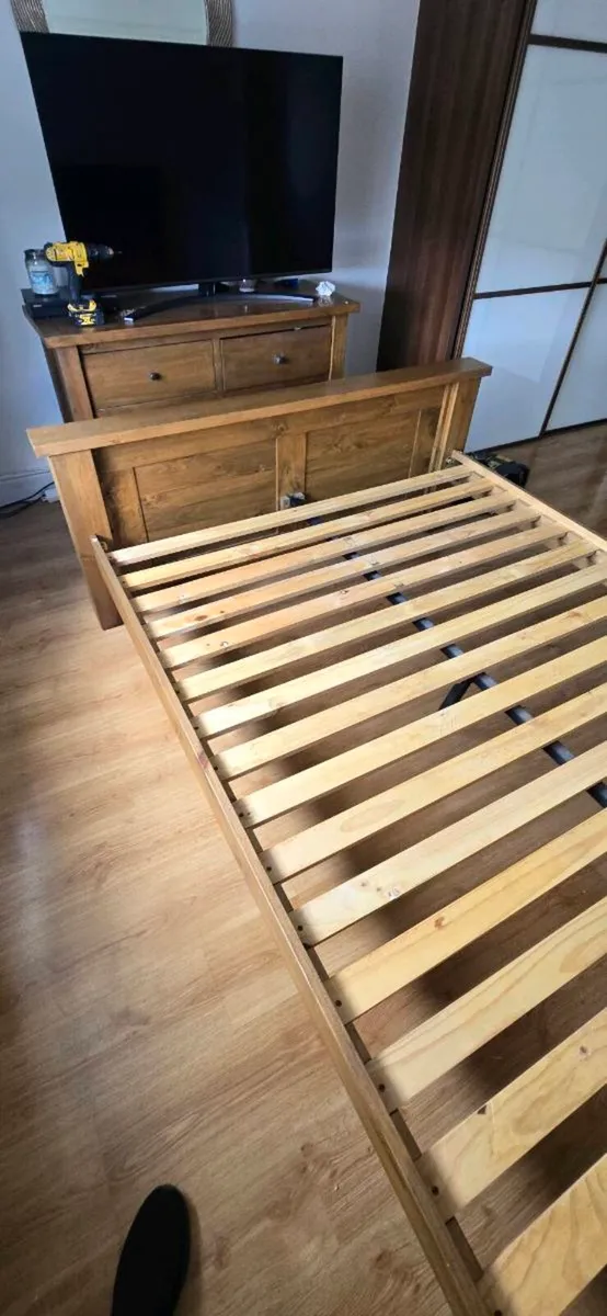 Bed frame - Image 1