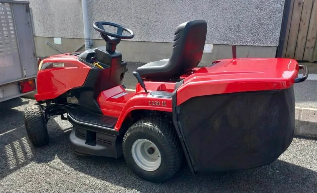 Mountfield ride on lawnmower - Image 2