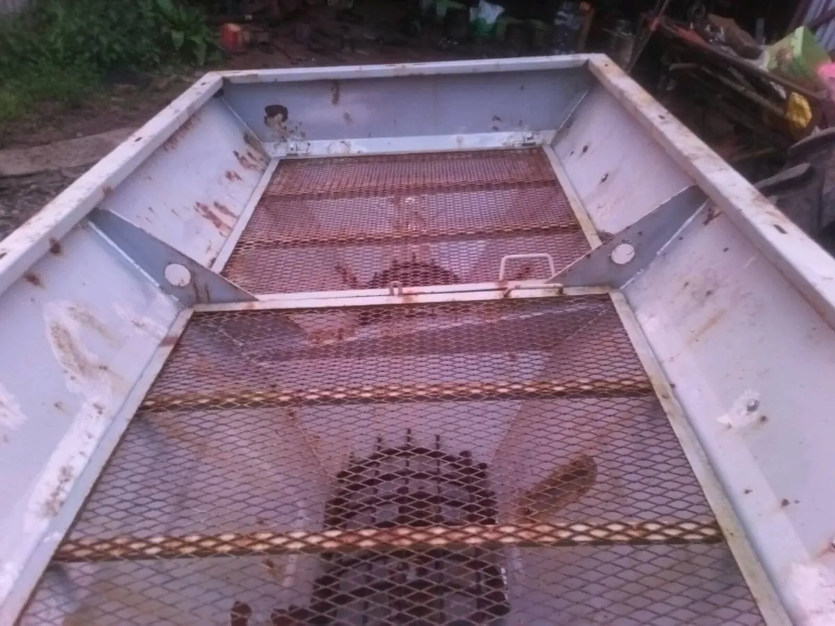 Fertilizer spreader one ton - Image 1