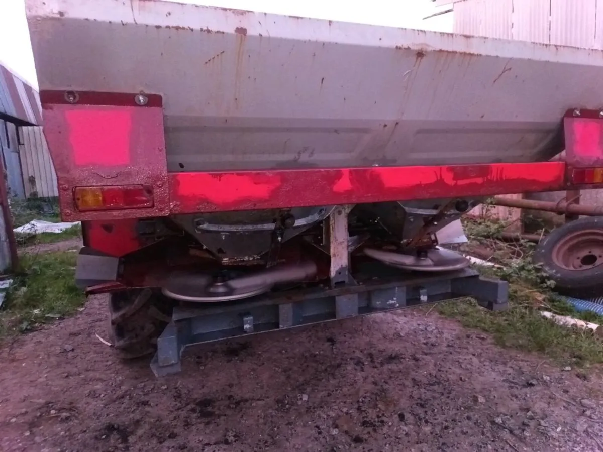 Fertilizer spreader one ton - Image 2