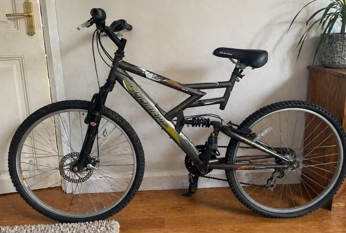 Disc brake shadow bicycle for sale.