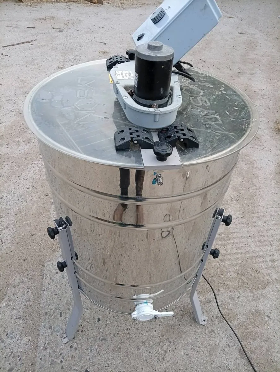 Honey extractor - Image 1