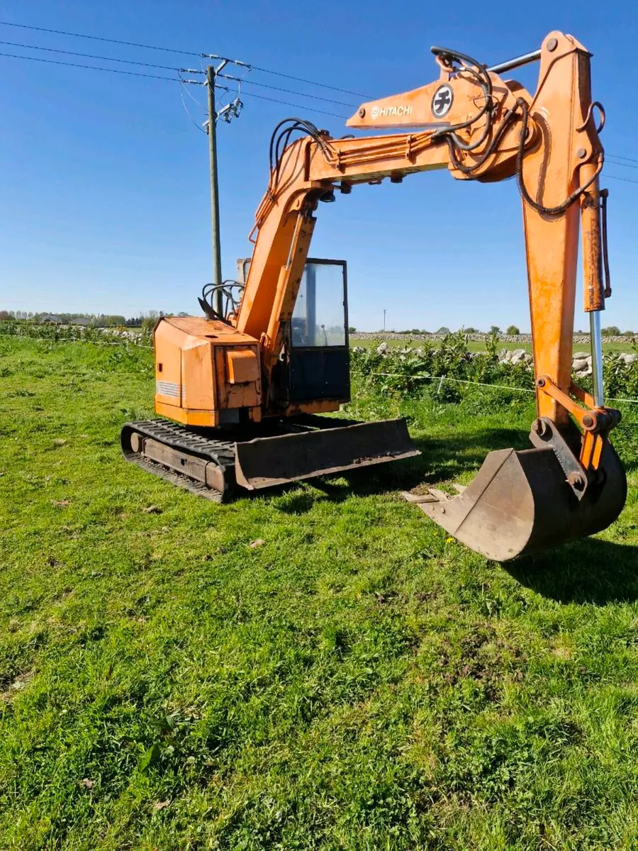 Hitachi 5 tone digger - Image 2