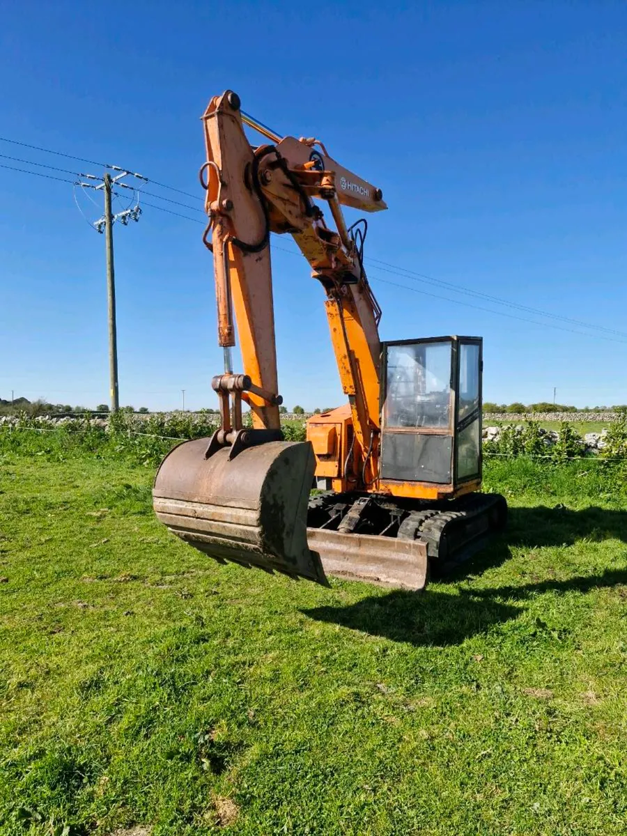 Hitachi 5 tone digger - Image 4