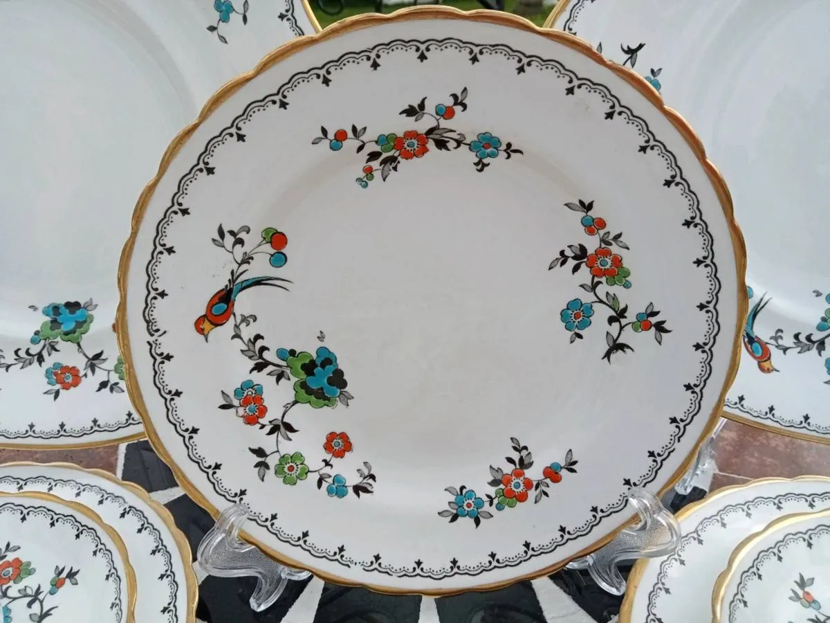 An exquisite large antique Tuscan teaset - Image 3