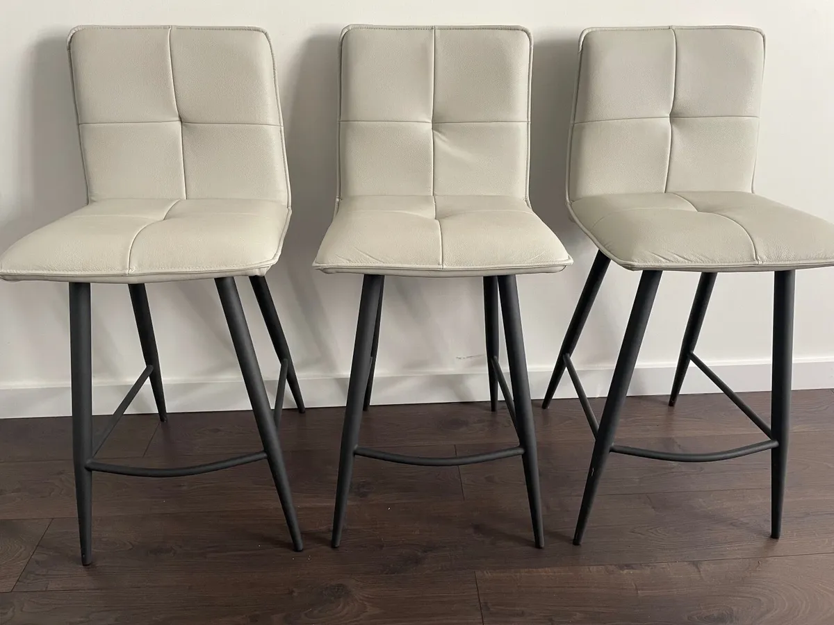 3x breakfast bar stools - Image 1