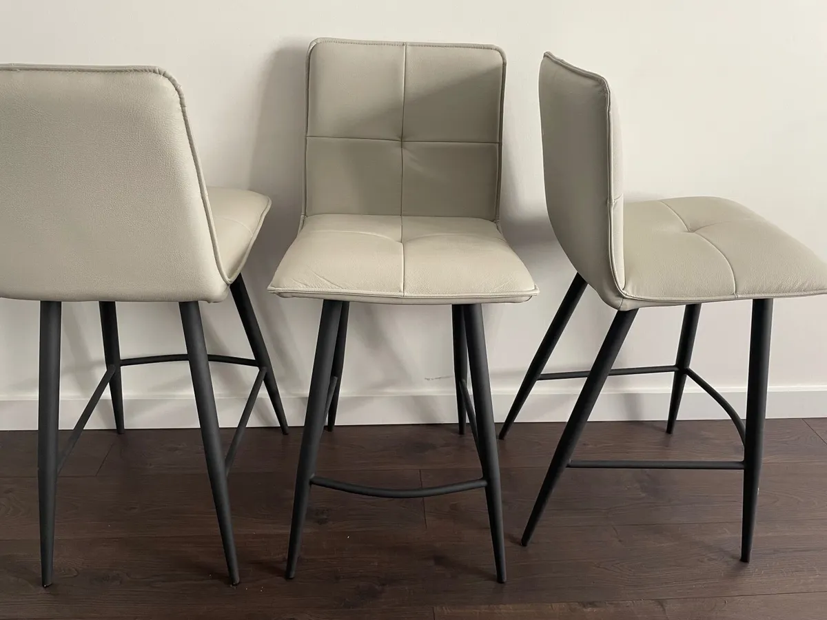3x breakfast bar stools - Image 2