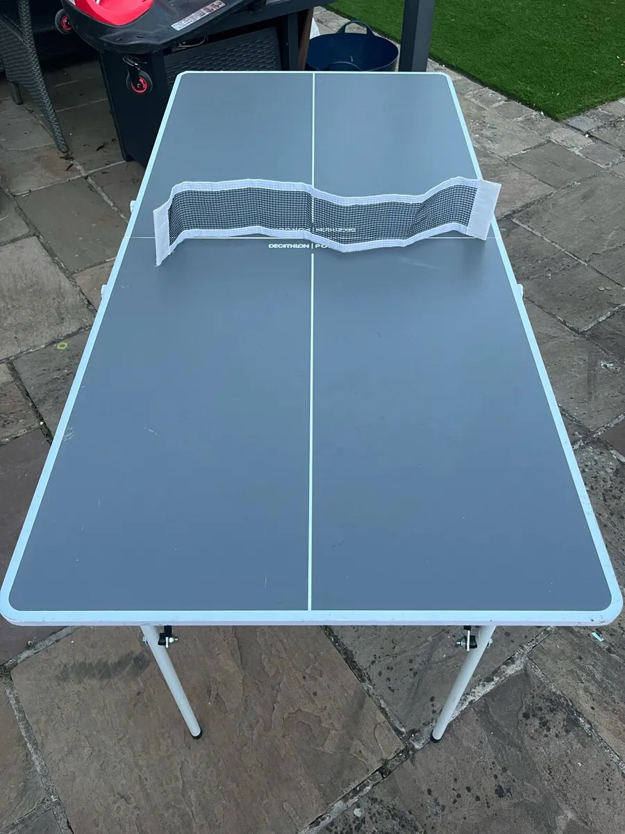 Table tennis table - Image 1