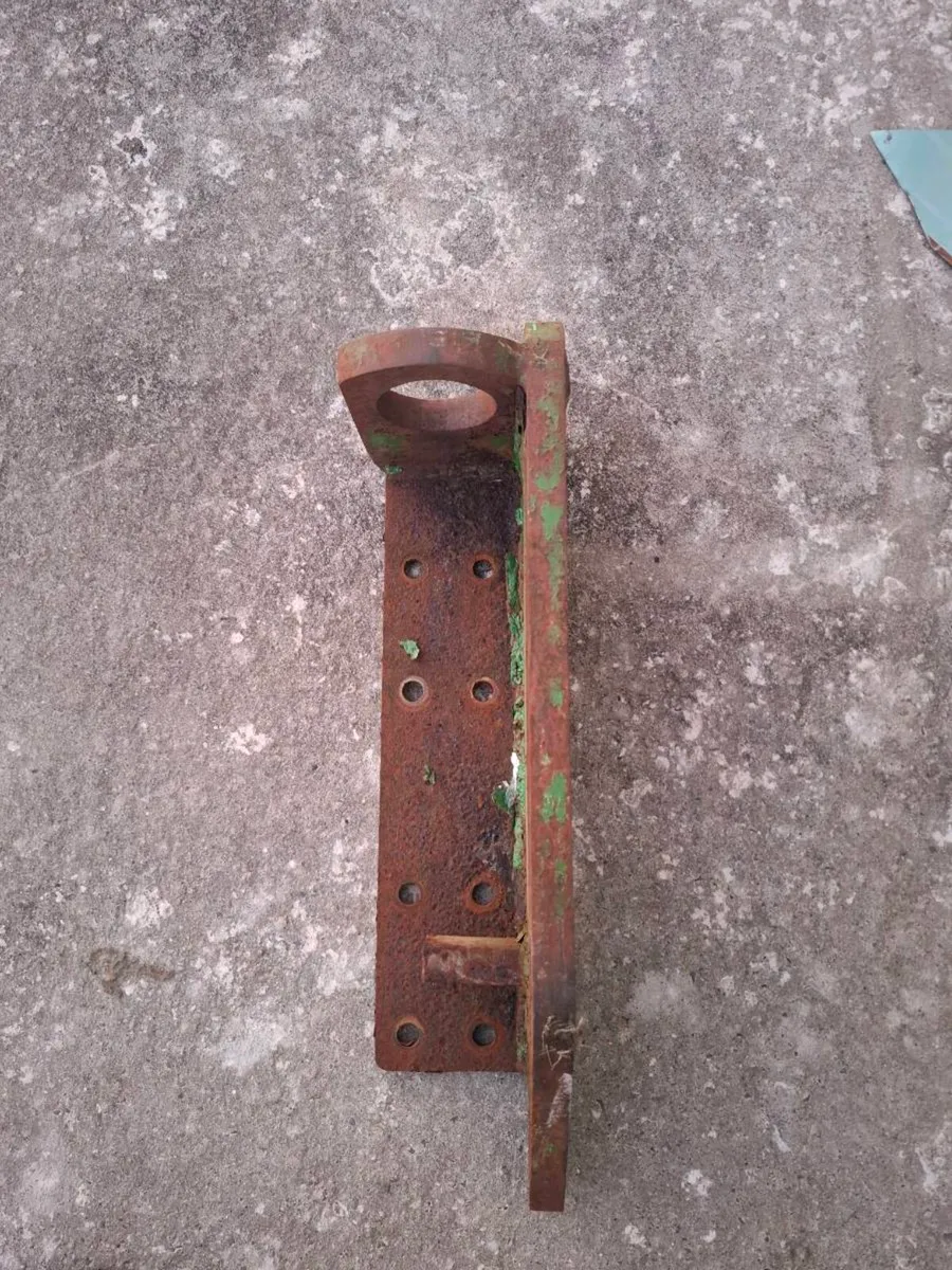 HUSTLER Matbro Pin & Cone Bracket Kit - Image 1